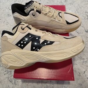 New Balance Fresh Foam BB v2 Basketball Shoes Size 6 WIDE 2E Men's / 7.5 Women's